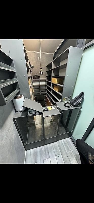 киевская исанова: Бишкек Парк (Киевская, напротив Бишкек Парка) Сдается помещение — 3