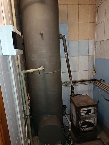 пригородное дом: Продается жилой дом с участком. - Двухэтажный дом с мансардой, крыша — 9