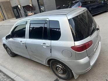 битон миксер: Mazda Verisa: 2003 г., 1.5 л, Вариатор, Бензин, Хэтчбэк — 6