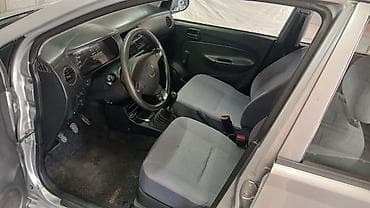 mini cuper: Daihatsu Cuore: 2003 г., 1 л, Механика, Бензин, Хэтчбэк — 5