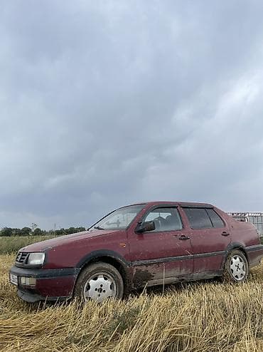 devo lasetti: Volkswagen Vento: 1995 г., 1.8 л, Механика, Бензин, Седан — 5