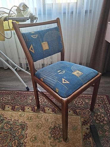Швейные стулья: Стул для кухни, Б/у, Дерево, цвет - Синий — 1