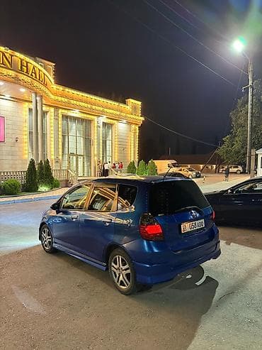 продаю honda fit: Honda Fit: 2005 г., 1.3 л, Вариатор, Бензин, Хэтчбэк — 2
