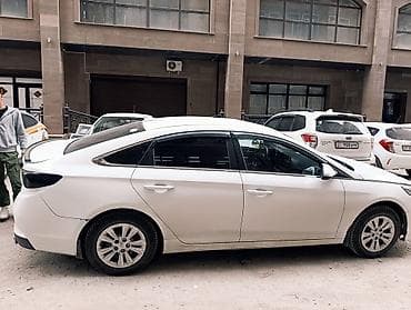 Hyundai Sonata: 2017 г., 1.6 л, Автомат, Бензин, Седан — 4