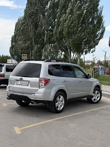 трещины: Subaru Forester: 2010 г., 2.5 л, Автомат, Газ, Кроссовер — 4