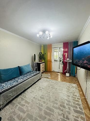 в корпусе 17: 1 комната, 33 м², 104 серия, 3 этаж — 1