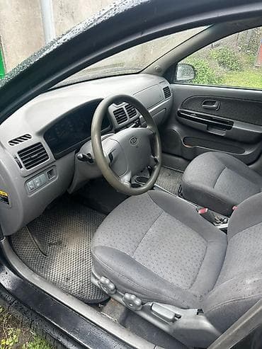 кузов калак: Kia Rio: 2003 г., Автомат, Бензин, Хэтчбэк — 4