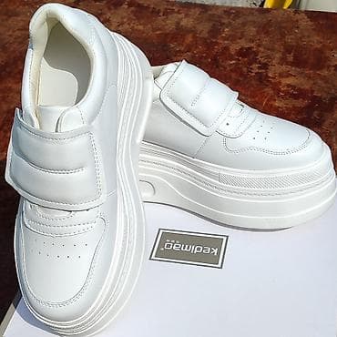 секонд хенд обувь: Удобные в ношении, лехкие, не проседает и не пожалтеет. Можно стирать — 10