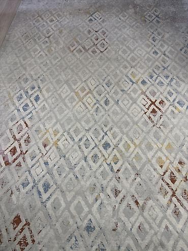 ковер 2 4: В НАЛИЧИИ, б/у ковер турецкий, размер 2.4 на 4 метра, в хорошем — 1