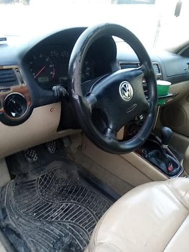 Транспорт: Volkswagen Bora: 1994 г., Механика, Бензин, Седан — 5
