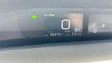 чери: Toyota Prius: 2018 г., 1.8 л, Автомат, Гибрид, Хэтчбэк — 8