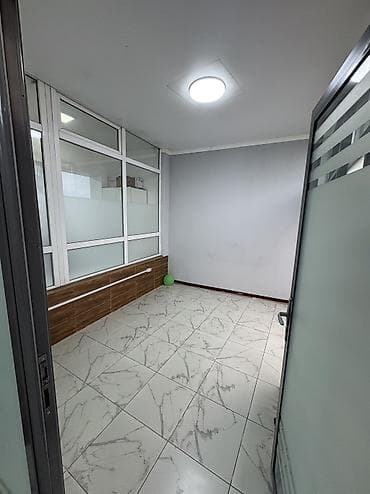 Коммерческая недвижимость: Аренда офисов, 15 м², В жилом комплексе, 1 линия, С отдельным входом, С системой безопасности — 7