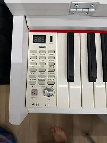 Пианино, фортепиано: Электронное пианино 
3 часа игры — 3