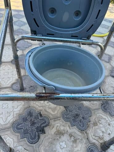 функциональная кровать для лежачих больных: Туалет стул б/у состояние на фото — 3