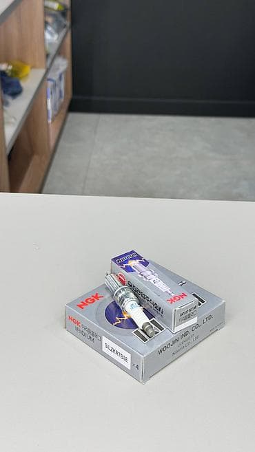 mini jack: Свечи, Новый, Оригинал, Япония — 1
