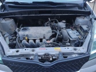 продажа подержанных автомобилей: Toyota Yaris Verso: 2001 г., 1.3 л, Механика, Бензин, Хэтчбэк — 8