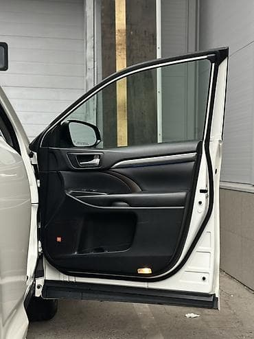 Транспорт: Toyota Highlander: 2019 г., 3.5 л, Автомат, Бензин, Кроссовер — 9