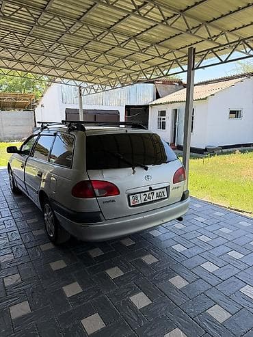 Toyota Avensis: 1999 г., 1.8 л, Механика, Бензин, Универсал — 3