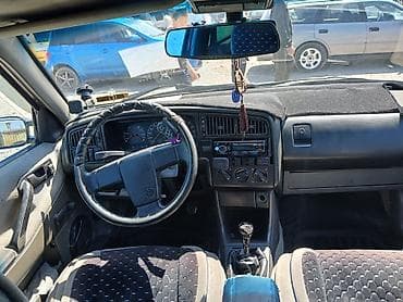 honda e: Volkswagen Passat: 1993 г., 1.8 л, Механика, Газ, Седан — 5