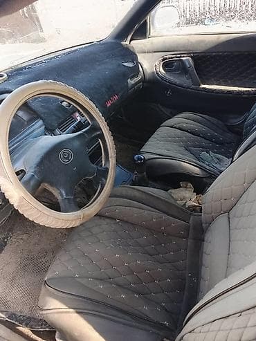 mtz 80: Mazda 626: 1989 г., 2 л, Механика, Бензин, Седан — 2