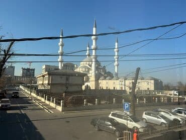 контейнер рынок дордой: Сдаю Магазин, Отдельностоящий магазин, 150 м² Не действующий, Без оборудования, Без ремонта, Вода, Канализация, Отопление, 1 линия — 4