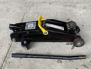 молотов: Балконный ключ 46/32 600 Домкрат ромбический 900с Монтировка 300 — 1