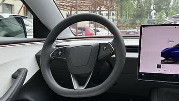 один: Tesla Model 3: 2025 г., 0.1 л, Вариатор, Электромобиль, Седан — 10