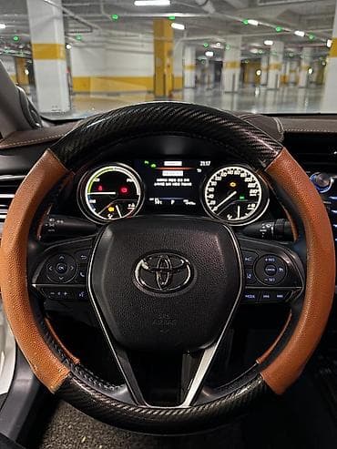gac s7: Toyota Camry: 2019 г., 2.5 л, Автомат, Гибрид, Седан — 9