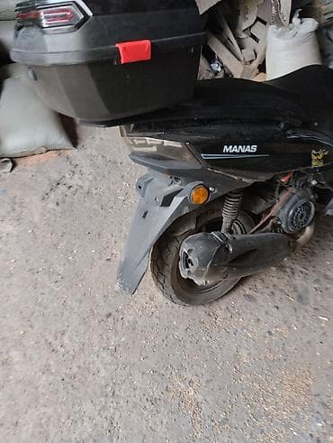 скутер на воду: Скутер MANAS, черный - Тип: городской скутер/мопед - Двигатель — 1