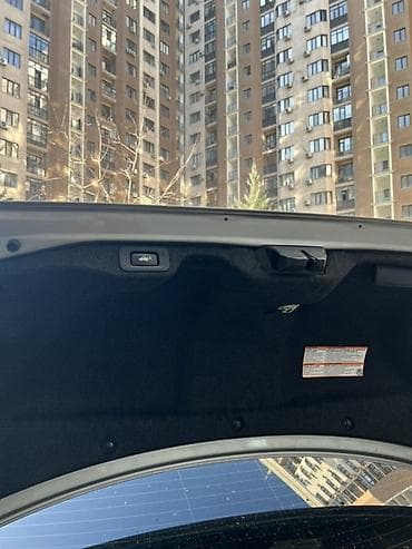 lexus es машина: Lexus ES: 2017 г., 2.5 л, Гибрид, Седан — 10