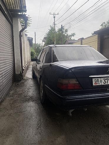мерседес бенс а: Mercedes-Benz W124: 1994 г., 2 л, Механика, Бензин, Седан — 3