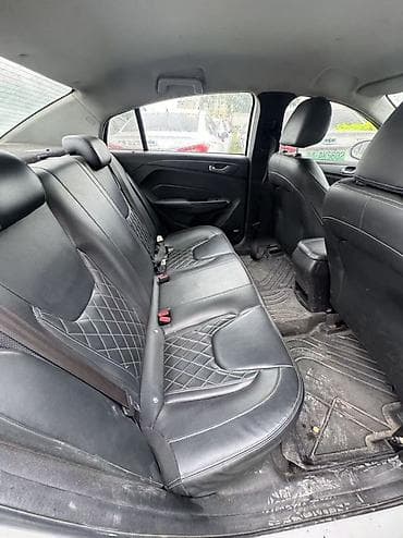 mini cuper: Chery : 2022 г., Электромобиль, Седан — 5