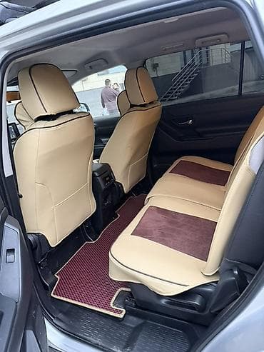 Toyota Innova: 2025 г., 2 л, Автомат, Гибрид, Кроссовер — 8