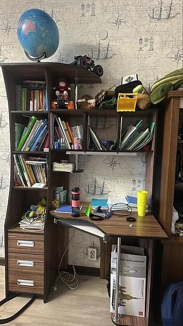 study table: Детская гарнитура, Для мальчика, ДСП, цвет - Коричневый — 1
