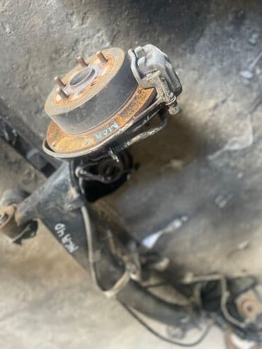 очень нужны: Toyota Alphard объем 3.0 4wd, Toyota Estima объем 2.4 2wd, Задние — 5