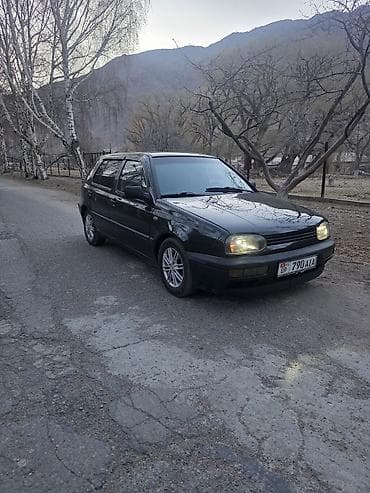 step vagon: Volkswagen Golf: 1992 г., 1.6 л, Хэтчбэк — 4