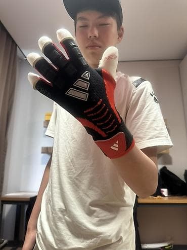 Перчатки: Вратарские перчатки Adidas Predator (серия URG 2.0) - — 3