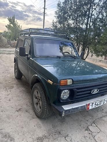 ВАЗ (ЛАДА): ВАЗ (ЛАДА) 4x4 Niva: 1998 г., 1.7 л, Кол менен иштөөчү, Бензин, Жол тандабас — 4