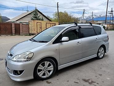 джели авто: Toyota Ipsum: 2004 г., 2.4 л, Автомат, Бензин, Минивэн — 1