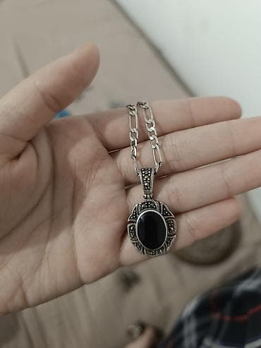 Үлпөт көйнөктөрү жана аксессуарлар: Набор украшений серебро 925 пробы. Состав комплекта: - Серьги-подвески — 4