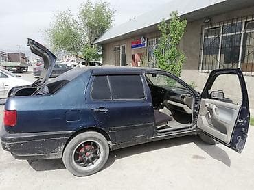 фольксваген: Volkswagen Jetta: 1993 г., 1.8 л, Ручные, Бензин, Седан — 4