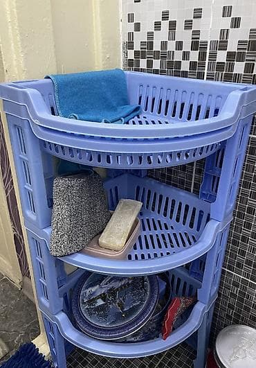 Полки для ванной