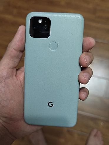 Google Pixel 5, Б/у, 128 ГБ, цвет - Зеленый, 1 SIM, eSIM