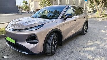 движок 220: Changan Qiyuan Q05: 2025 г., Робот, Электромобиль, Кроссовер — 2