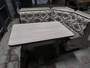 small table: Кухонный мягкий уголок, Б/у, ЛДСП, цвет - Бежевый — 1