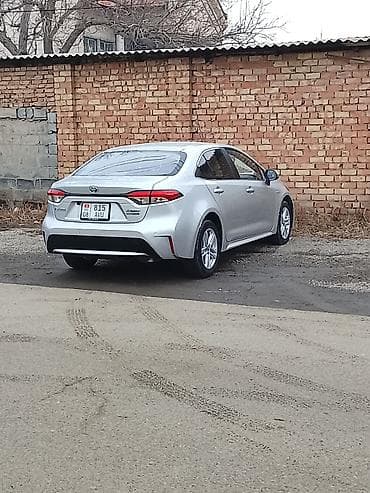 arrizo 8: Toyota Corolla: 2020 г., 1.8 л, Вариатор, Гибрид, Седан — 4