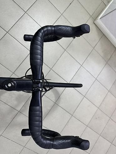 trinx carbon: Шоссейный велосипед, Рама L (172 - 185 см), Новый — 6