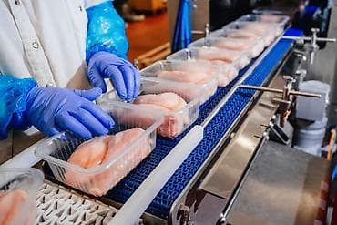Место работы: Россия, Калужская область, Жуковский район, д. Воробьи