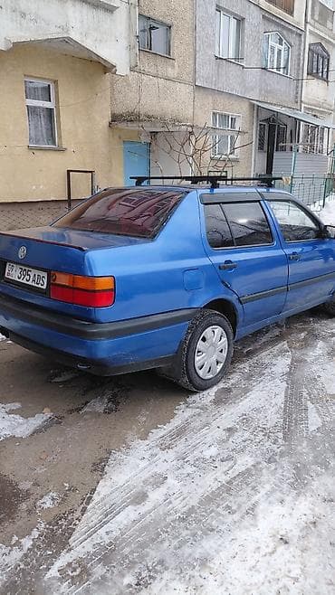 Volkswagen Vento: 1993 г., 1.8 л, Ручные, Бензин, Седан