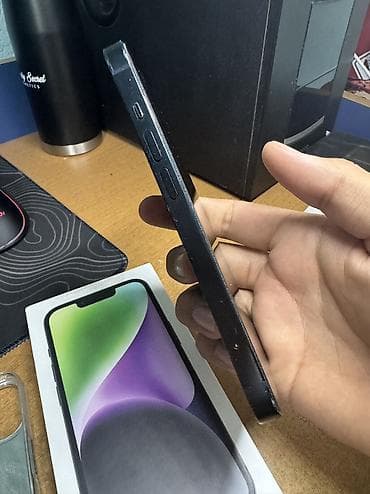 IPhone 14, Б/у, 256 ГБ, Черный, Зарядное устройство, Чехол, Кабель, 79 % — 7